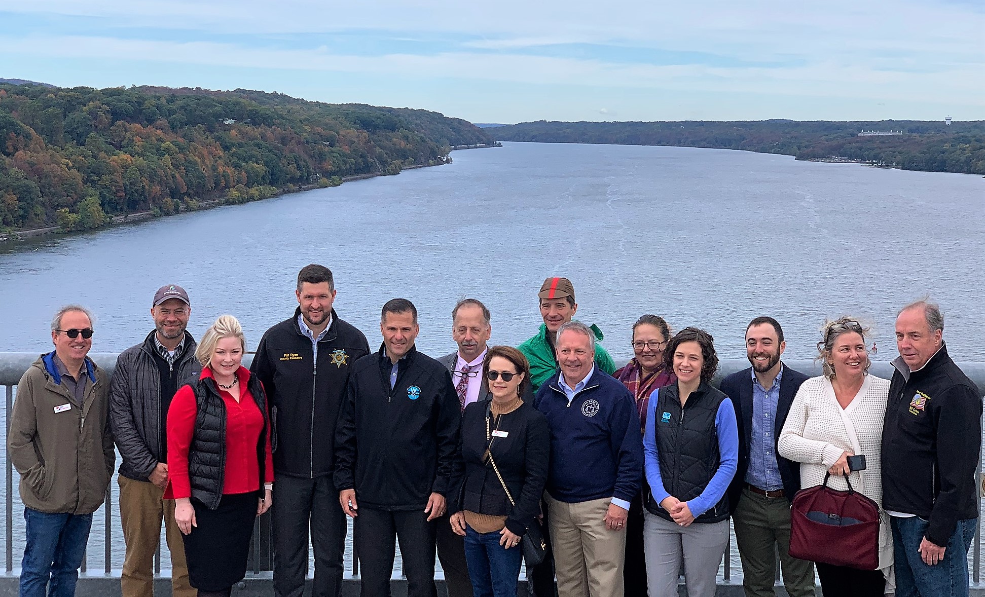 Picture of Hudson River cleanup supporters with Hudson River in the background