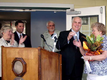 First Tenants to Red Hook Commons Welcomed by County Executive Steinhaus - photo 2